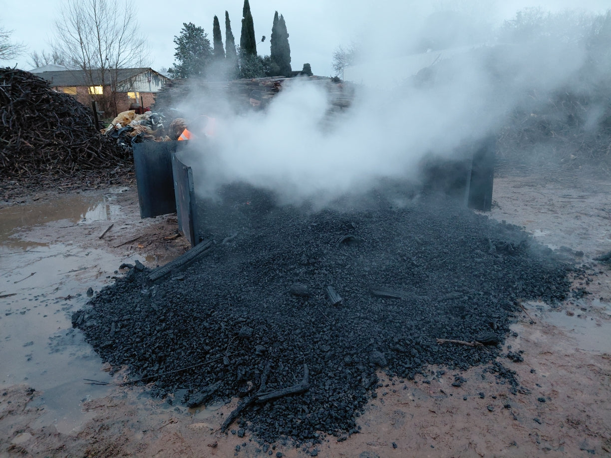 Pyrolyseur Octopus – “flame cap kiln” pour production cadencée de biochar