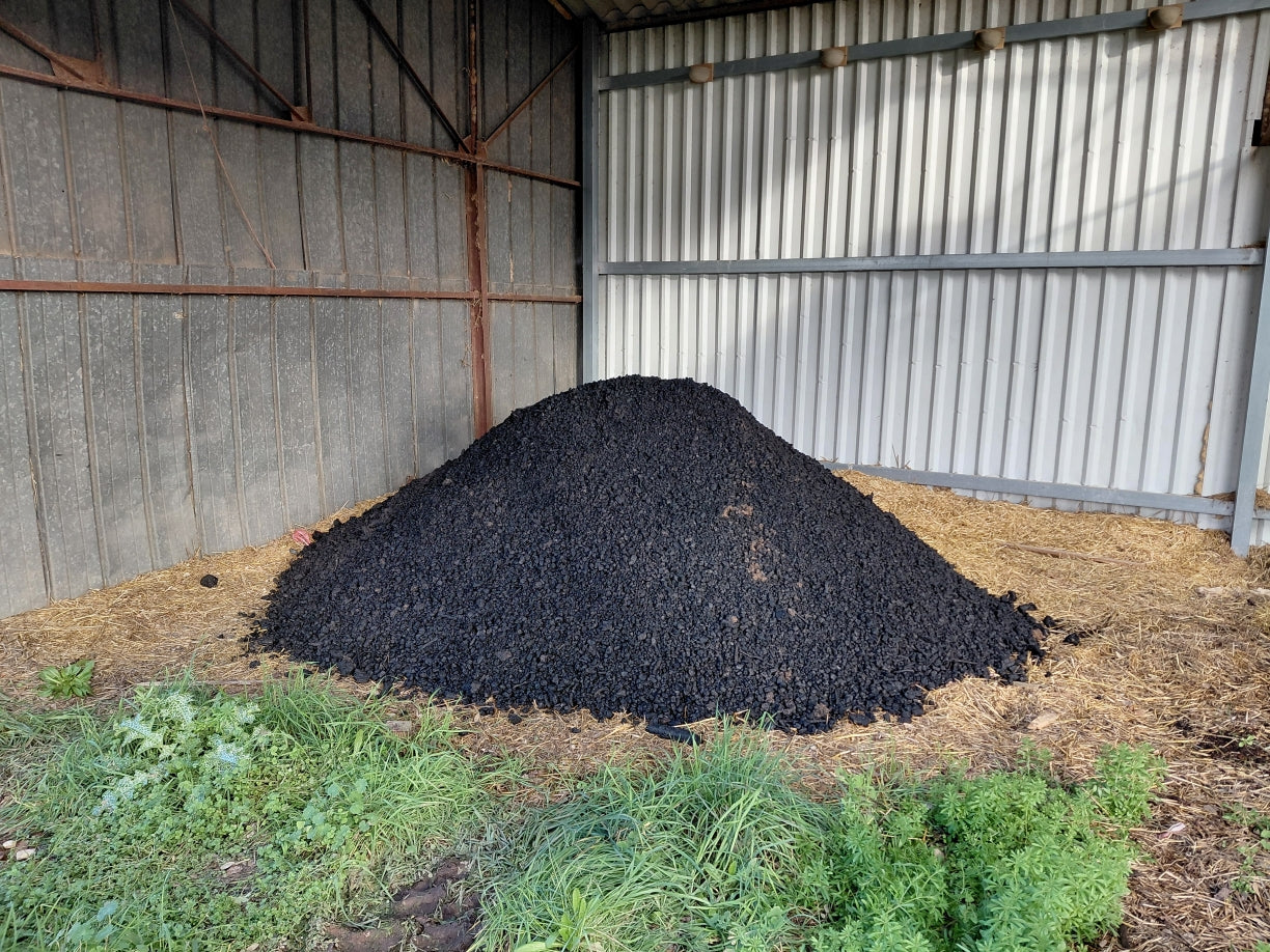 Pyrolyseur Octopus – “flame cap kiln” pour production cadencée de biochar
