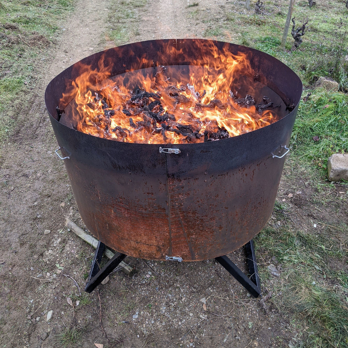 Pyrolyseur Kon Tiki pour production de 1 m3 de biochar par batch